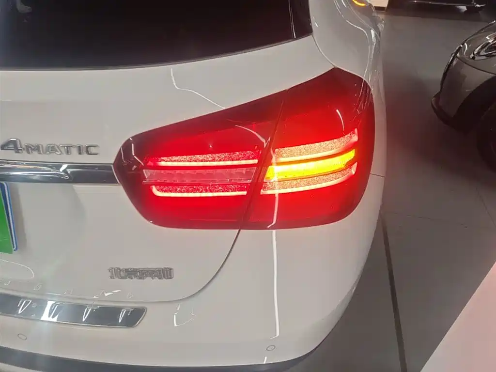 Mercedes-Benz GLA 2017 — фото 8