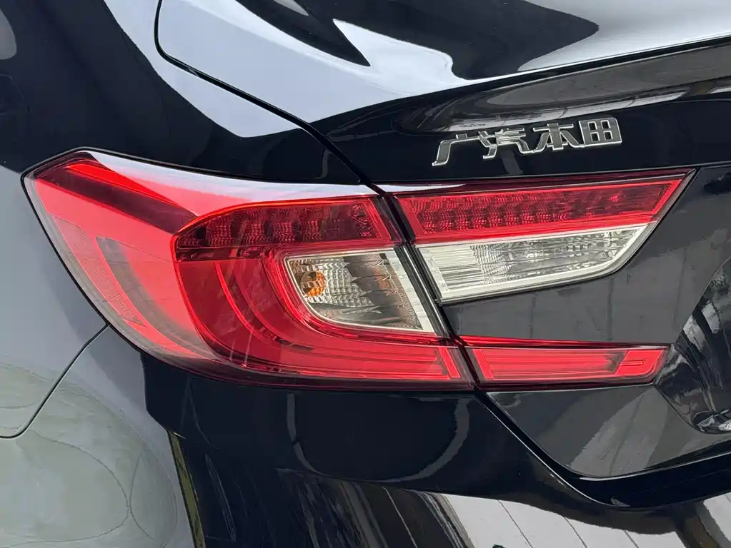 Honda Accord 2021 — фото 18