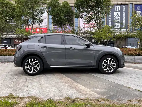 Lynk & Co 02 2018