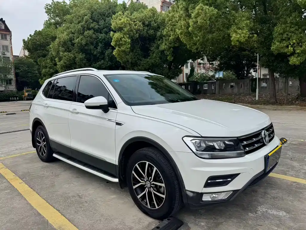 Volkswagen Tiguan L 2017 — фото 3
