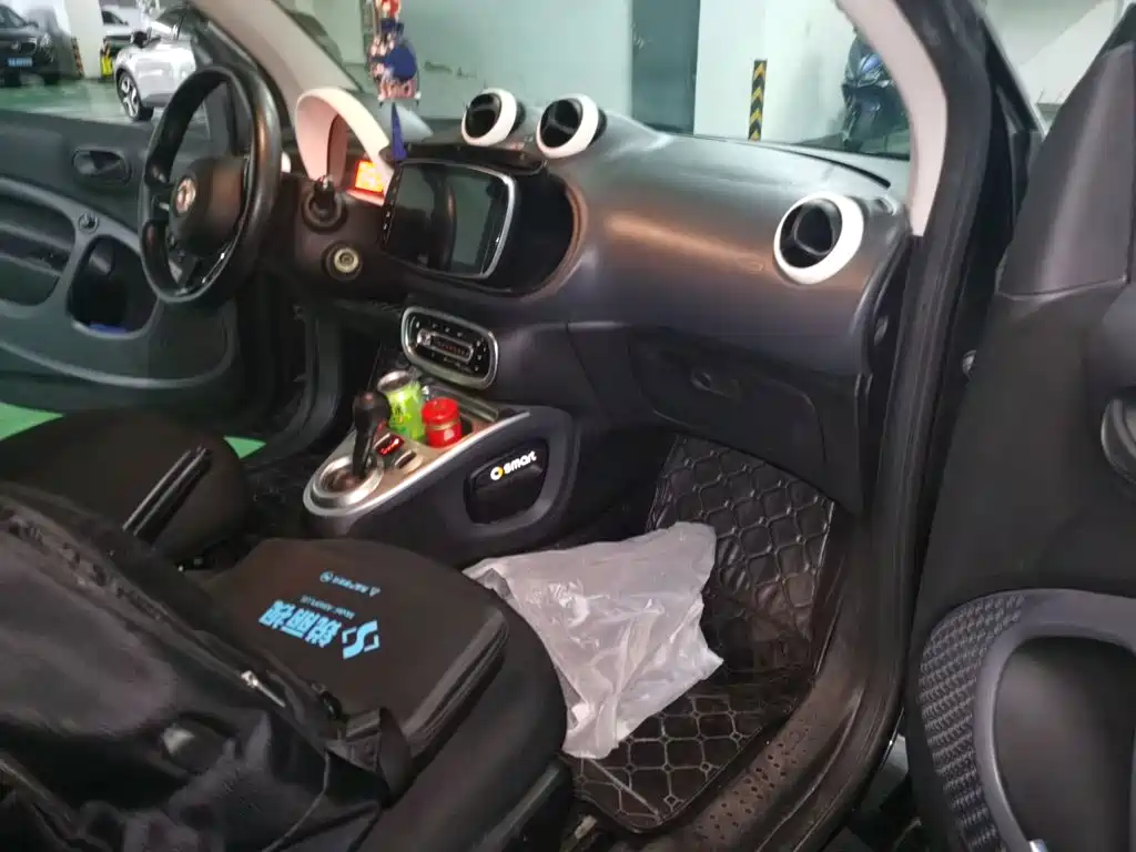 smart fortwo 2017 — фото 20