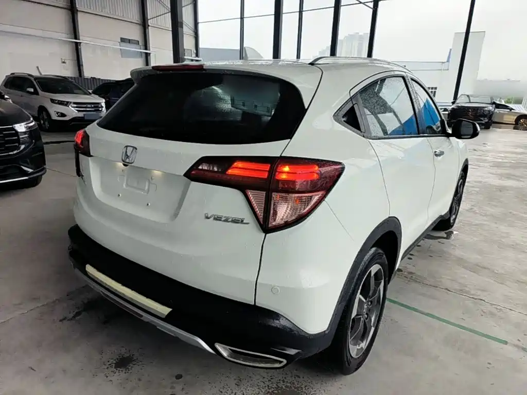 Honda Vezel 2016