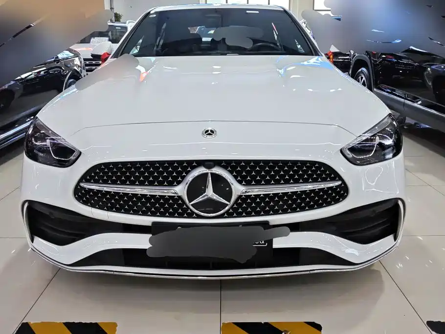 Mercedes-Benz C-Class 2024