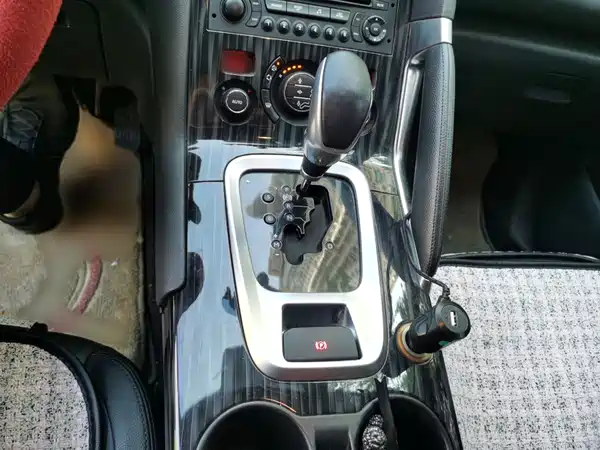 Peugeot 3008 2015