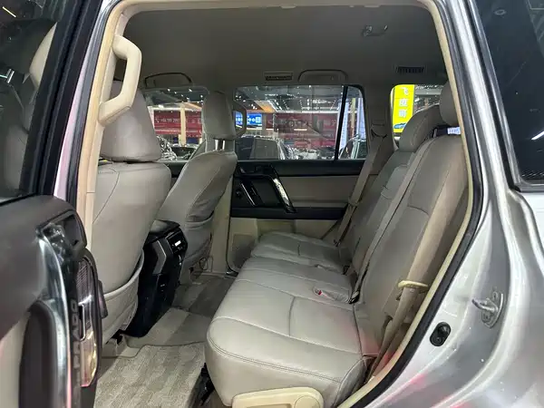 Toyota Prado 2010