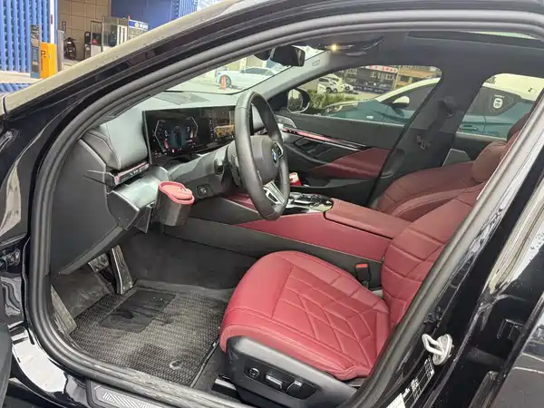 BMW 5 Series 2025