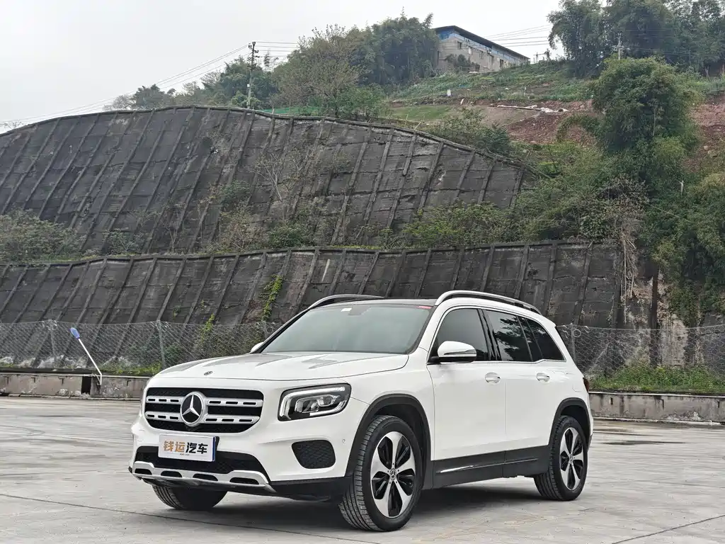 Mercedes-Benz GLB 2021 — фото 1