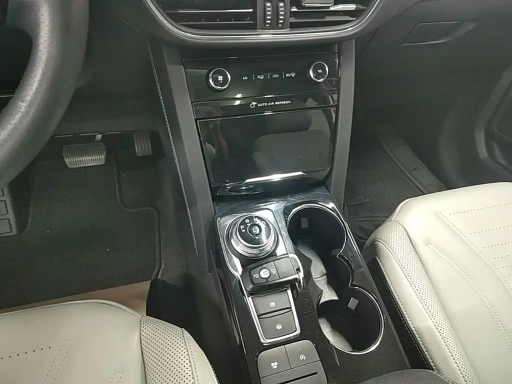 Ford Edge 2020 — фото 14