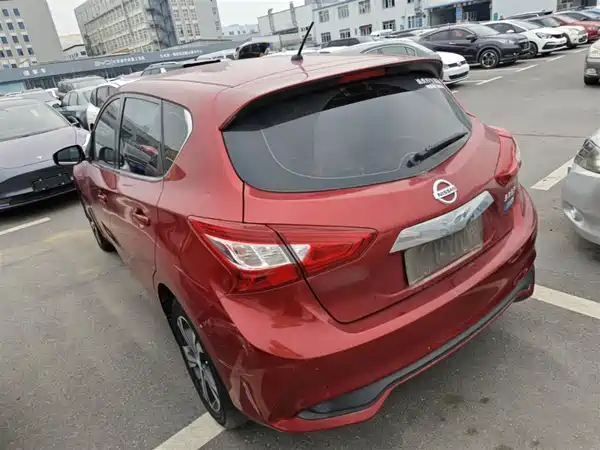 Nissan Tiida 2016