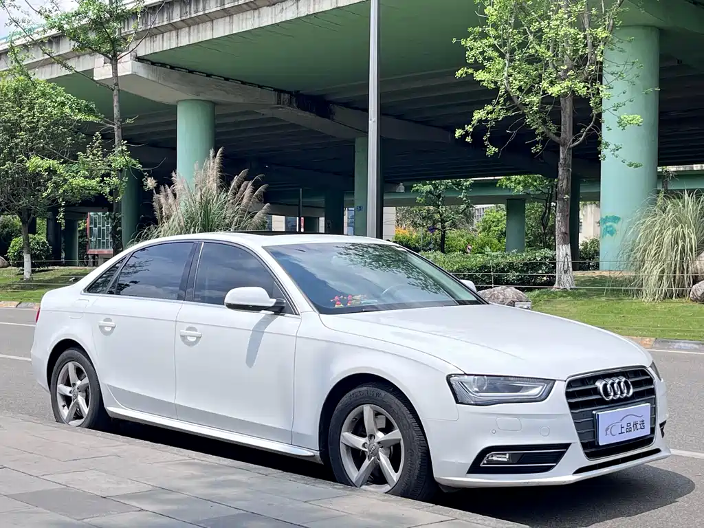 Audi A4L 2015 — фото 3