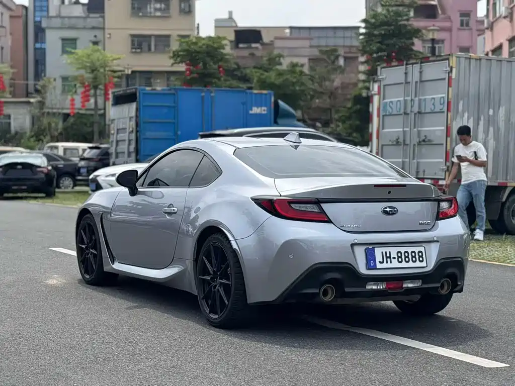 Subaru BRZ 2023 — фото 4