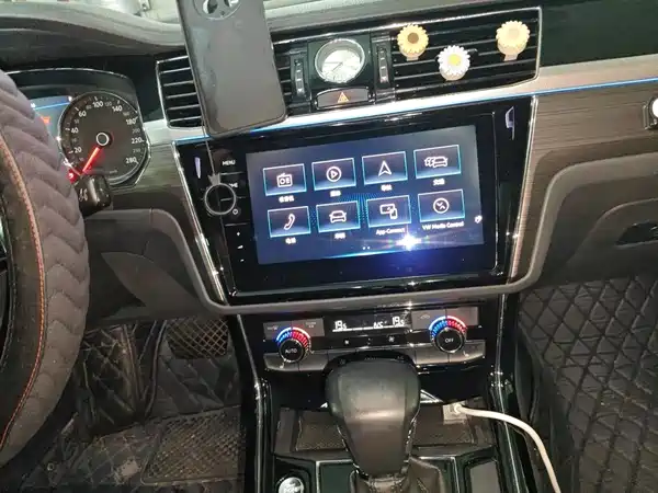 Volkswagen Phideon 2018
