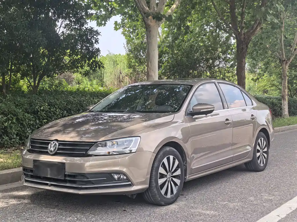 Volkswagen Sagitar 2018
