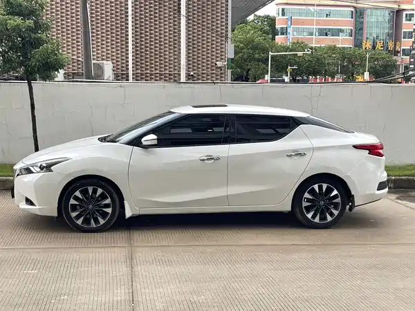Nissan Bluebird 2018