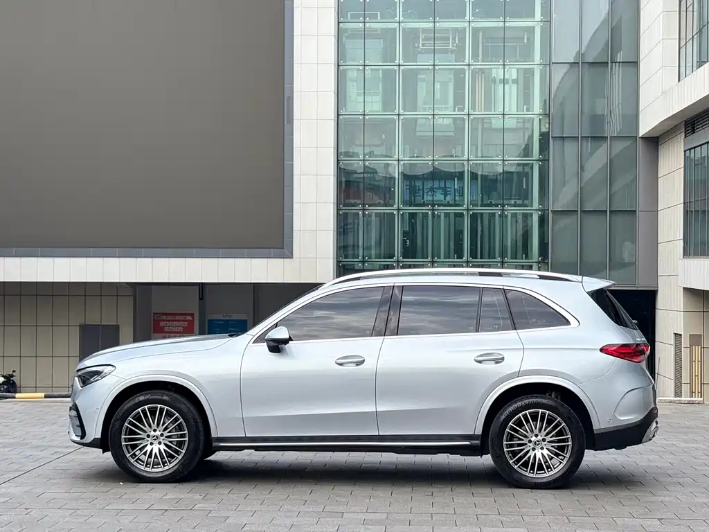 Mercedes-Benz GLC 2023 — фото 3