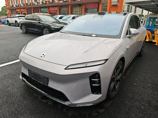 NIO ET5 2025