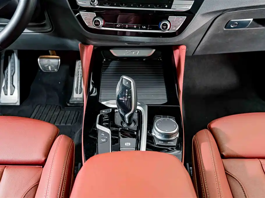 BMW X4 2021 — фото 12