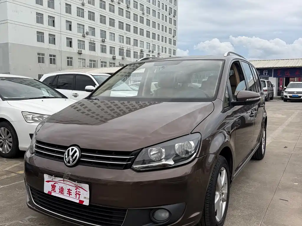 Volkswagen Touran 2012