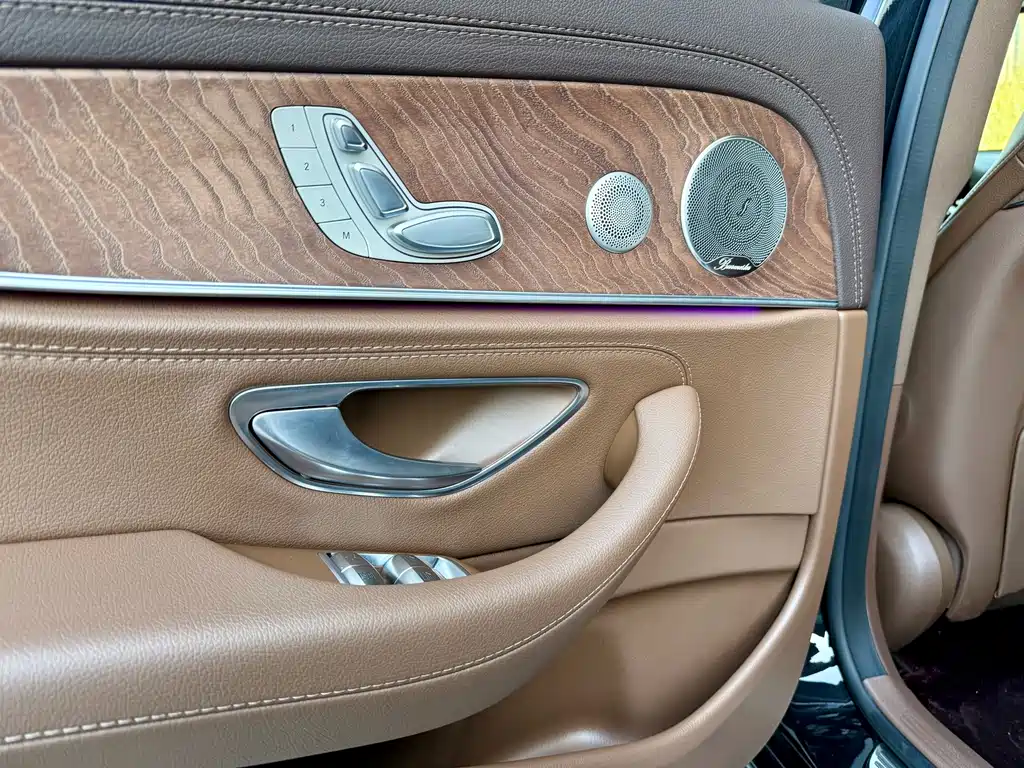 Mercedes-Benz E-Class 2023 — фото 11