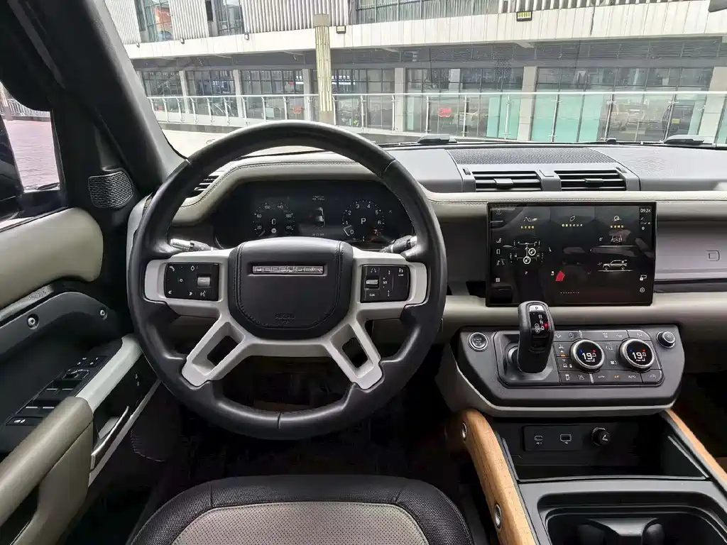 Land Rover Defender 2022 — фото 4