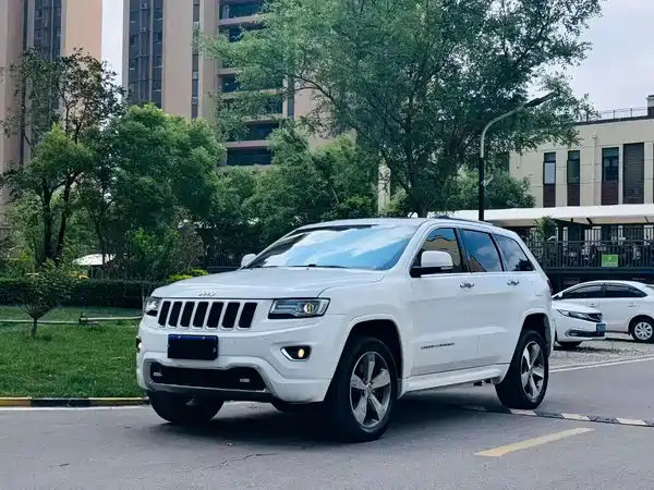 Jeep Grand Cherokee 2016
