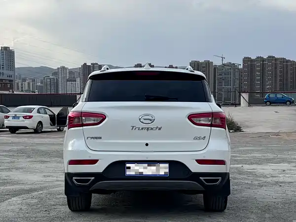GAC Trumpchi GS4 2015