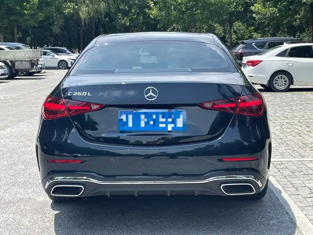 Mercedes-Benz C-Class 2024