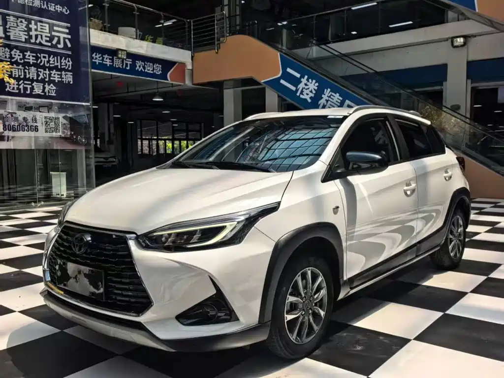 Toyota Yaris L 2021