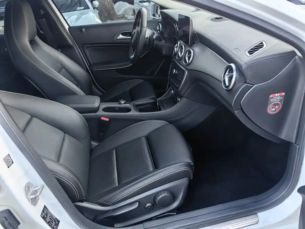 Mercedes-Benz GLA 2017 — фото 15