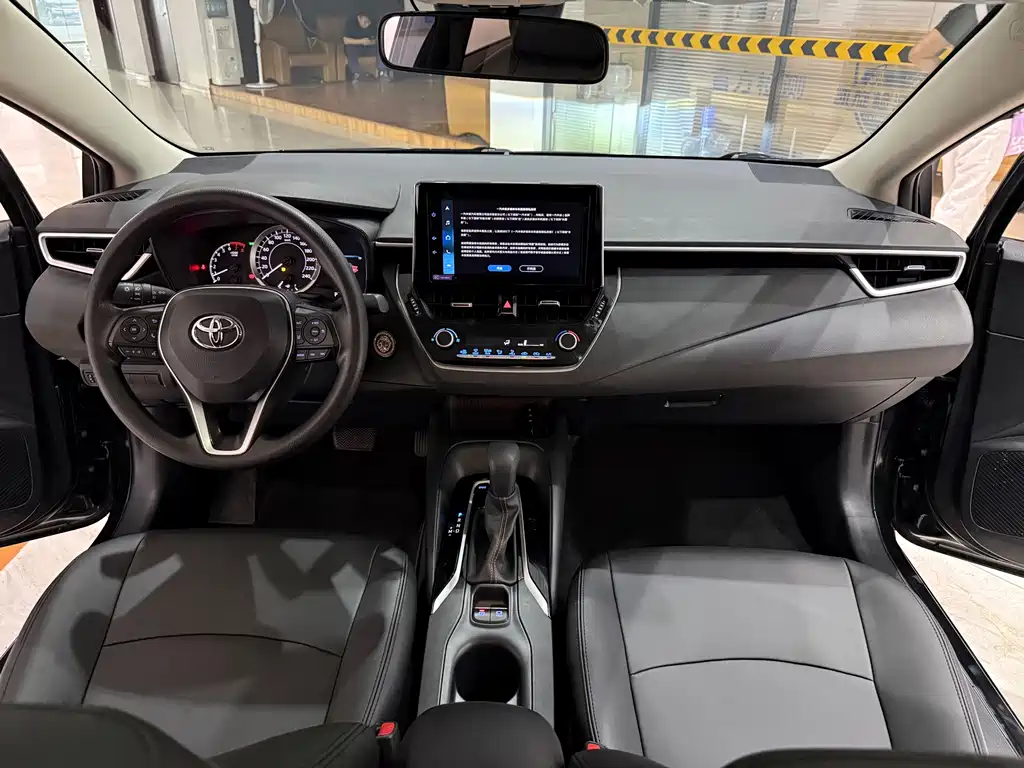 Toyota Corolla 2023 — фото 12