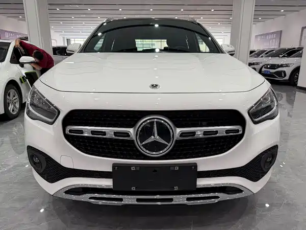 Mercedes-Benz GLA 2021