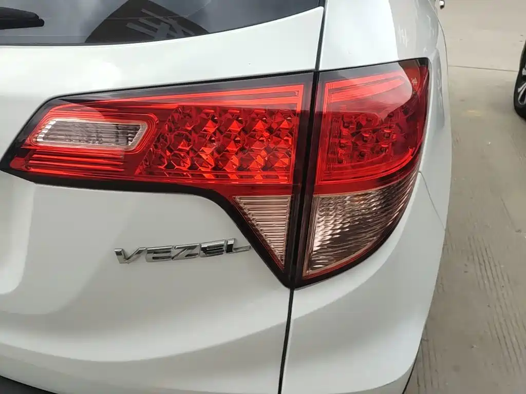 Honda Vezel 2016 — фото 8