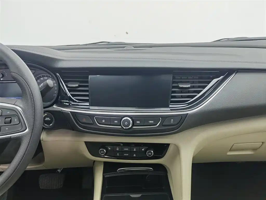 Buick Regal 2022 — фото 12