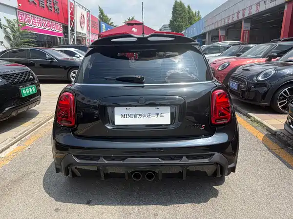 MINI MINI 2024