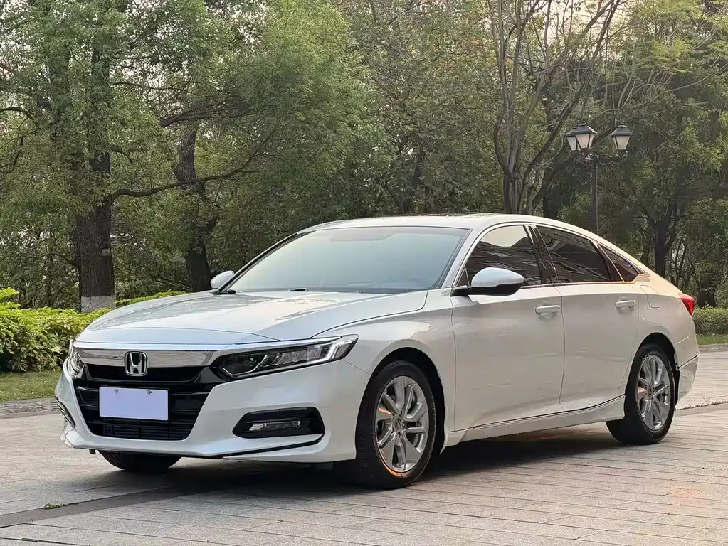Honda Accord 2021 — фото 1