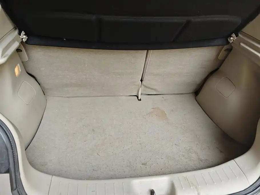 Nissan Tiida 2012