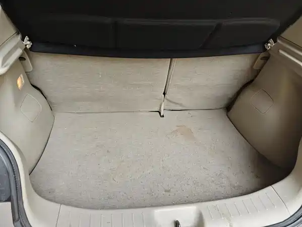 Nissan Tiida 2012
