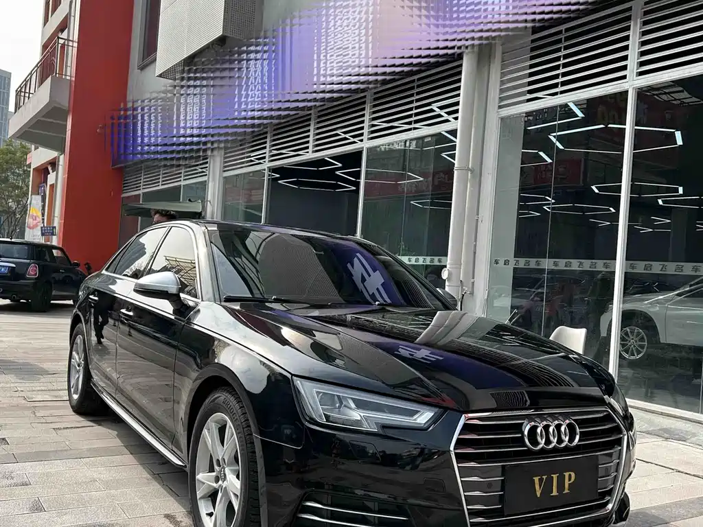 Audi A4L 2017 — фото 3