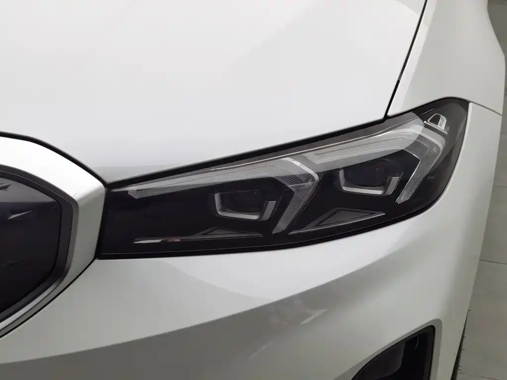 BMW i3 2023