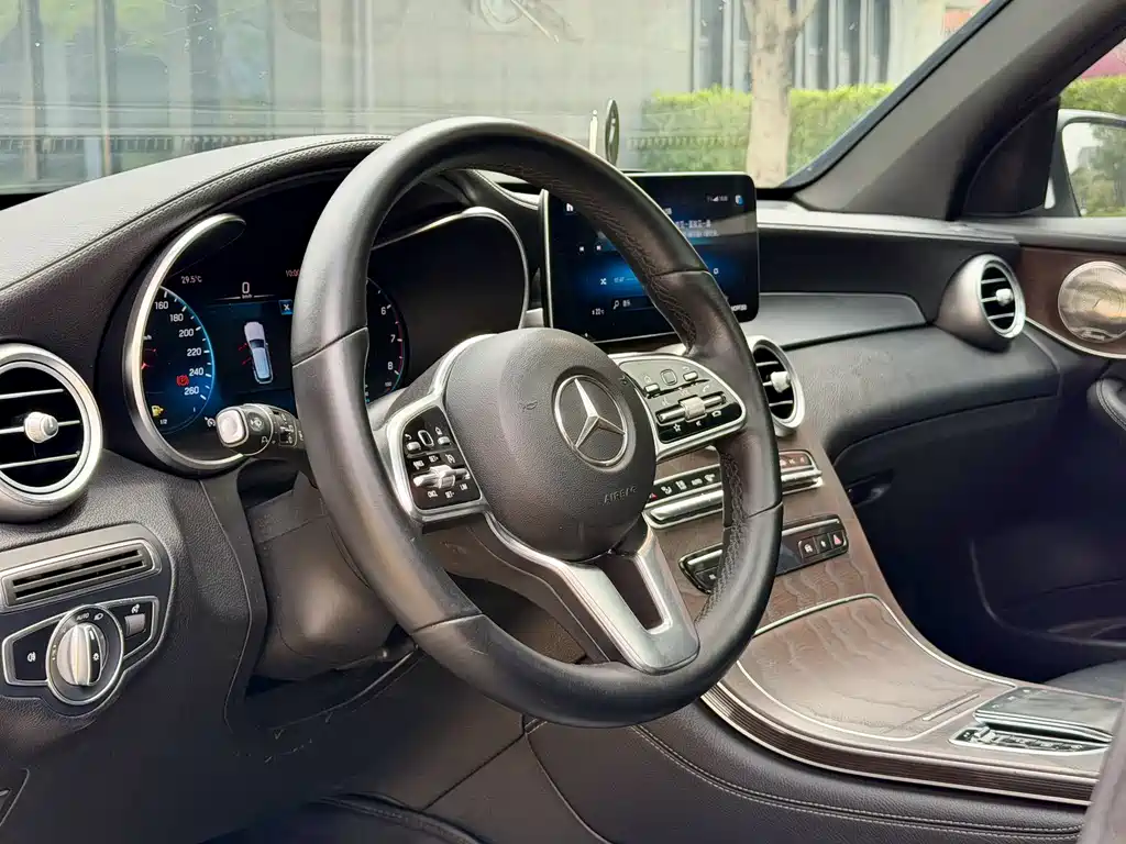 Mercedes-Benz GLC 2020 — фото 13