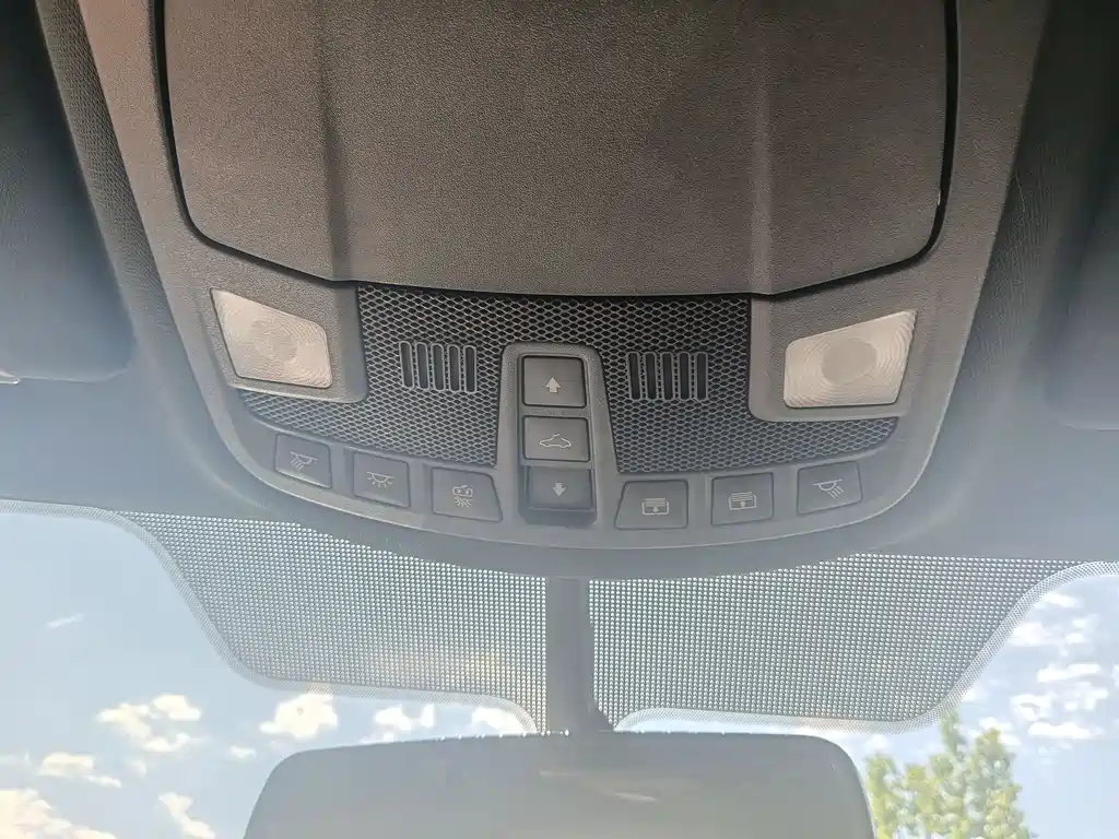 Lincoln MKC 2017 — фото 26