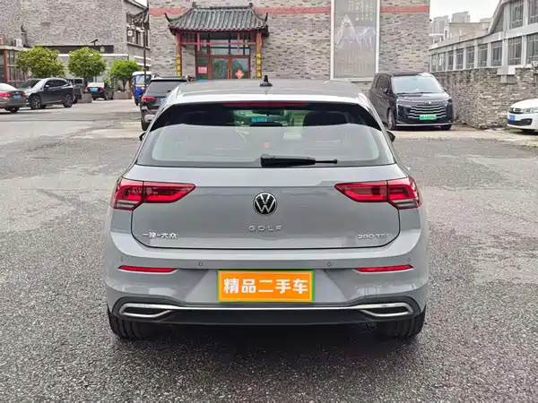Volkswagen Golf 2023