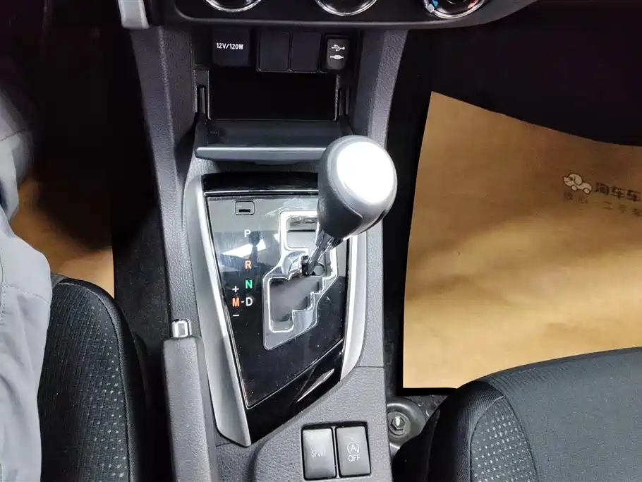 Toyota Corolla 2018 — фото 16