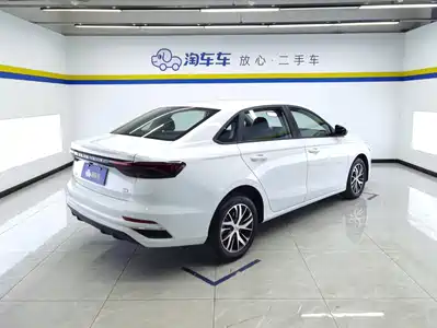 Geely Emgrand 2024