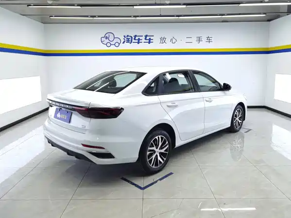 Geely Emgrand 2024
