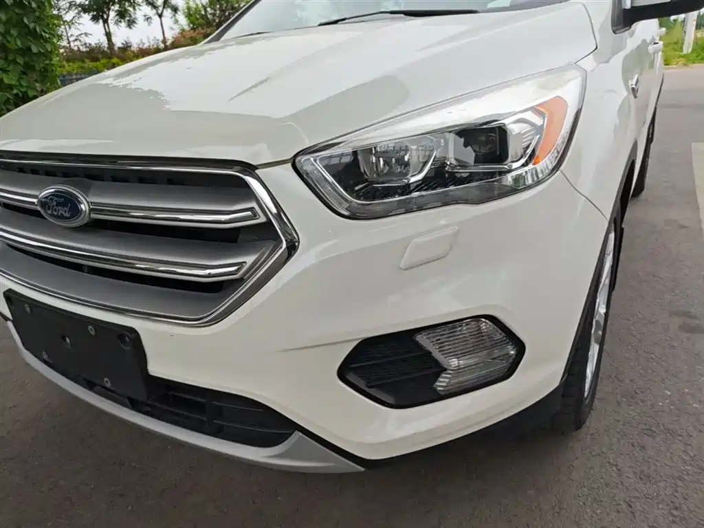 Ford Kuga 2018 — фото 24