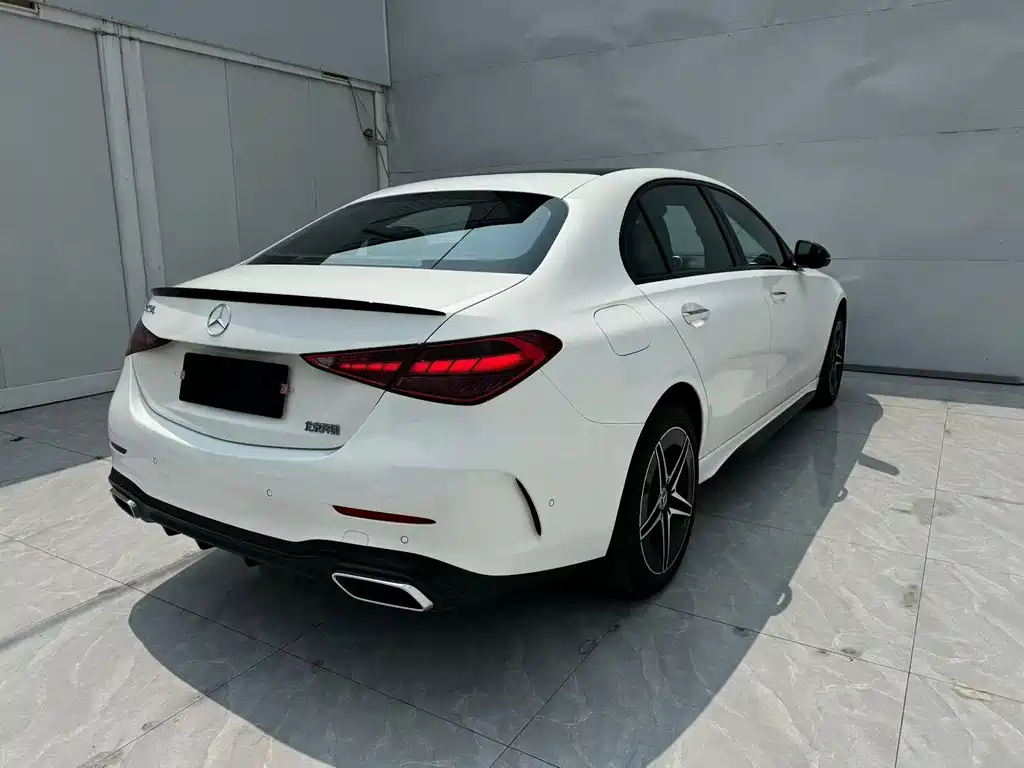 Mercedes-Benz C-Class 2024