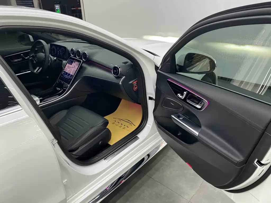 Mercedes-Benz C-Class 2024 — фото 14