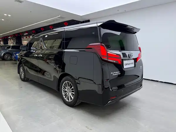 Toyota Alphard 2021