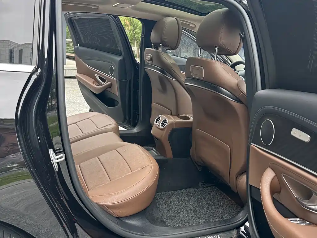 Mercedes-Benz E-Class 2018 — фото 13